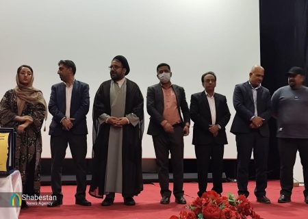 جشنواره تئاتر خیابانی با موضوع آسیب های اجتماعی با معرفی برترین ها به کار خود پایان داد