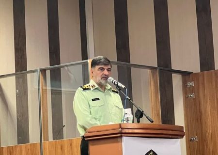 با افرادی که امنیت روانی مردم را به مخاطره می اندازند برخورد می کنیم