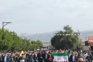 جیرفت، خیابان‌هایی که با قدم‌های مردم تاریخ را دوباره نوشتند / از عصای بلقیس‌خانم تا پرچم آزیتا، انقلاب هنوز روی پاهای مردم ایستاده است