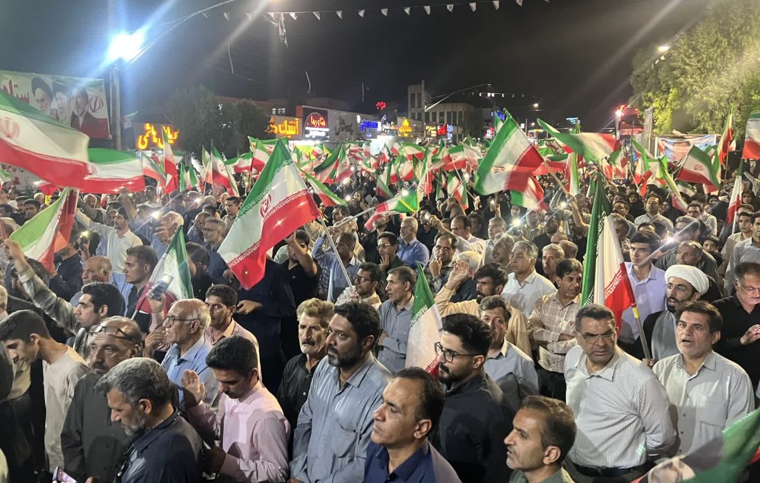 صدمین شب ایستادگی در میدان نمایش اتحاد ملی از تهران تا قلب مقاوم جنوب کرمان